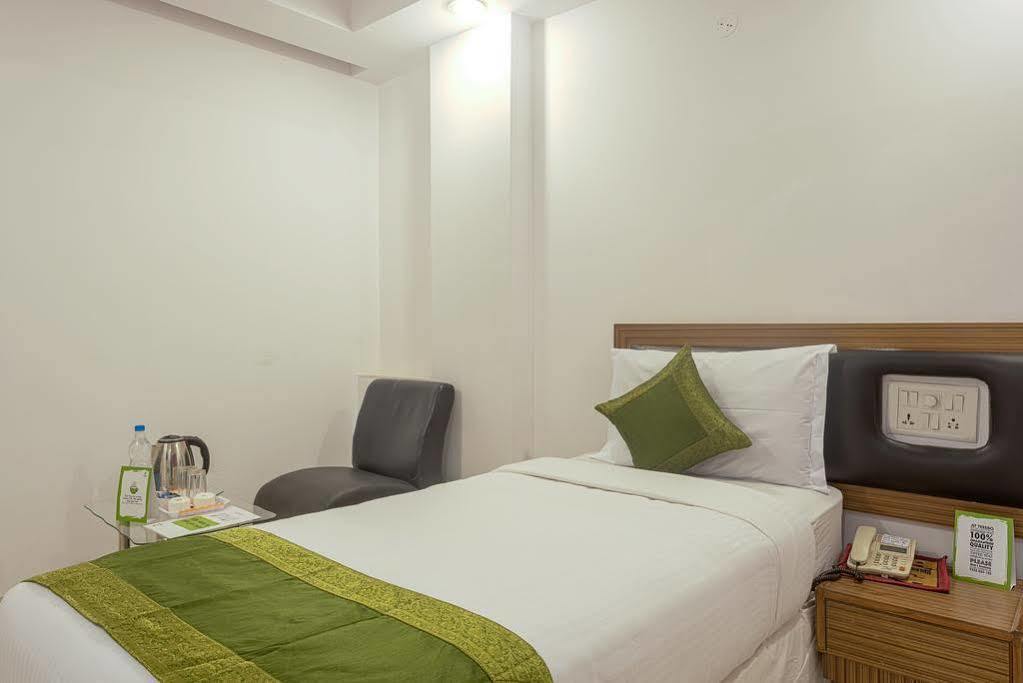 Arihant Hotel Hyderabad Exterior foto